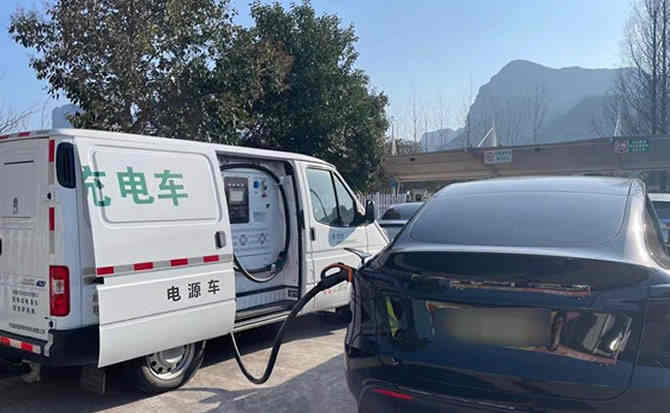 临猗汽车搭电