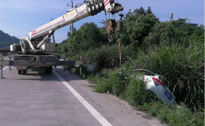 临猗重载吊车救援